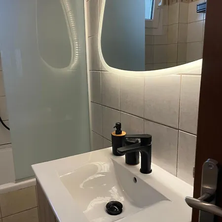 Joy Cozy Lägenhet Nea Iraklitsa